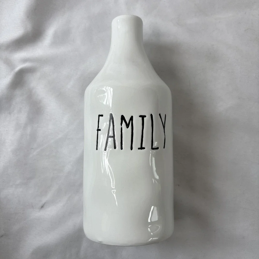 Pier 1 Imports‎ FAMILY White Ceramic Vase 7.5